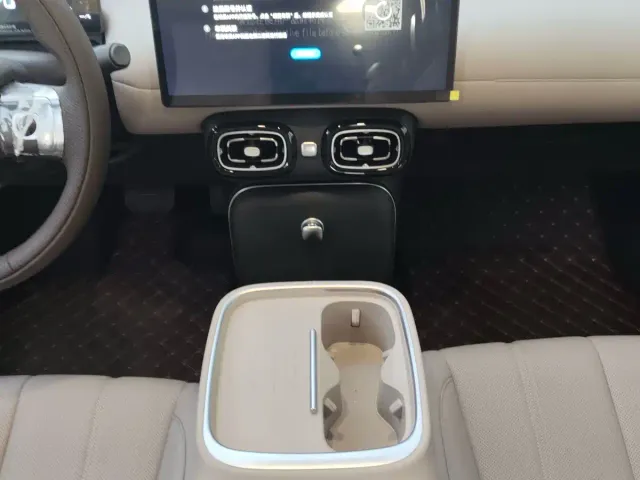 GAC AION UT super — Фото автомобиля 12