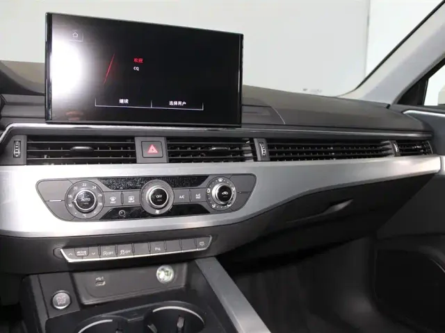 Audi A4L — Фото автомобиля 13