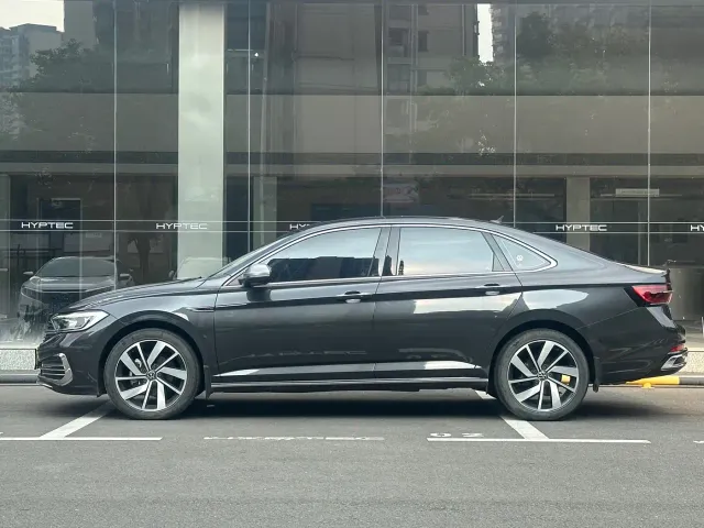 Volkswagen Sagitar — Фото автомобиля 4