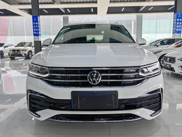 Volkswagen Tiguan L — Фото автомобиля 2