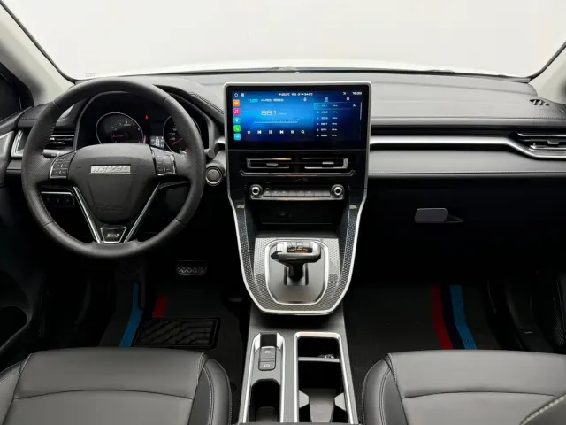 Haval M6 — Фото автомобиля 15