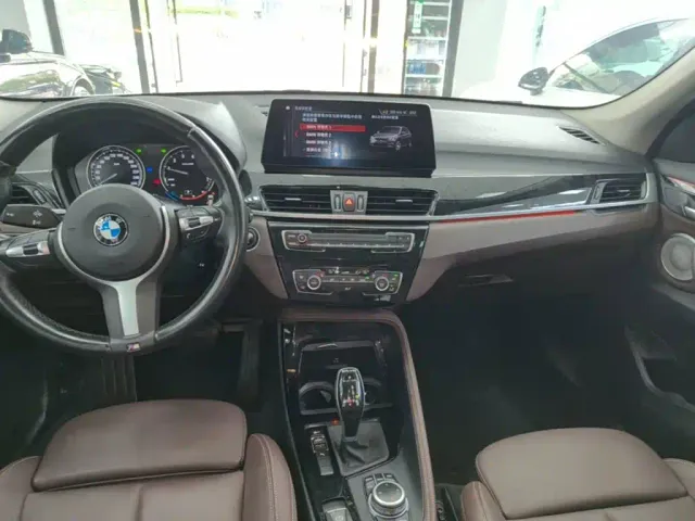 BMW X1 — Фото автомобиля 12