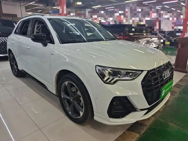 Audi Q3 — Фото автомобиля 3