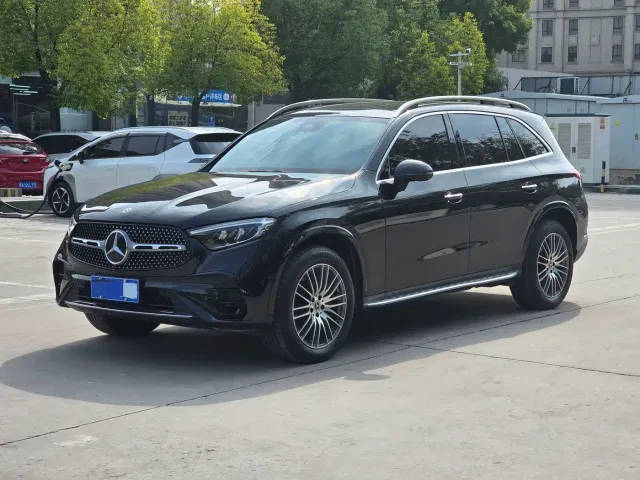 Фотография автомобиля — Mercedes-Benz GLC-Class
