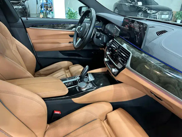 BMW 6 Series Gran Turismo — Фото автомобиля 11