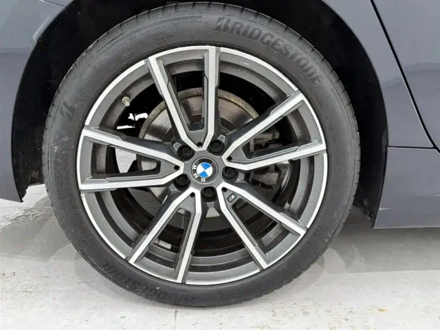 BMW 3 Series — Фото автомобиля 18