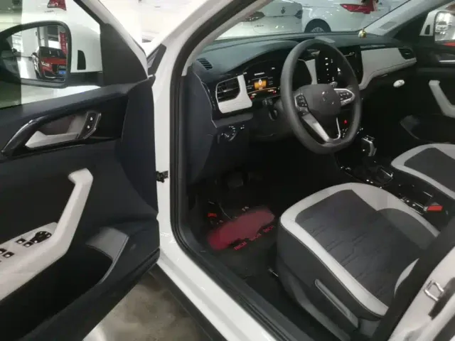 Volkswagen Tharu — Фото автомобиля 15