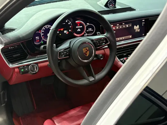 Porsche Panamera — Фото автомобиля 12