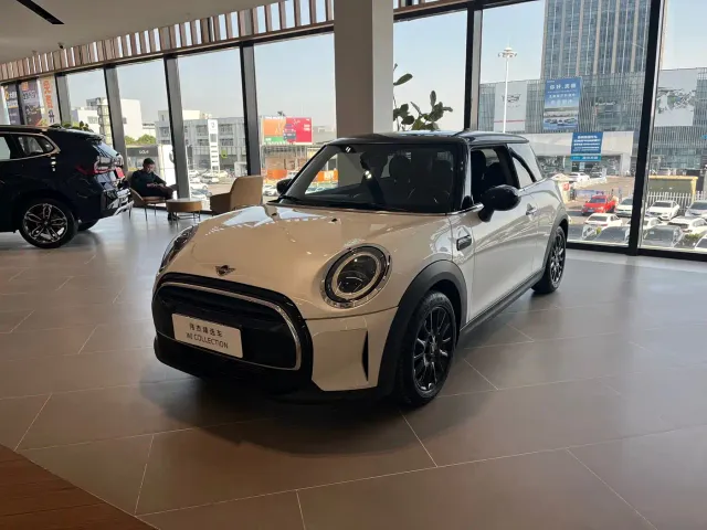 Фотография автомобиля — MINI Hatch