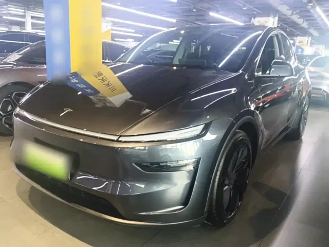 Фотография автомобиля — Tesla Model Y