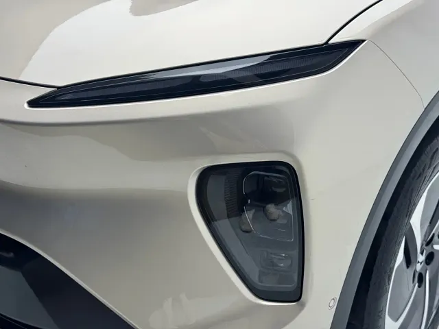 Nio ES8 — Фото автомобиля 5