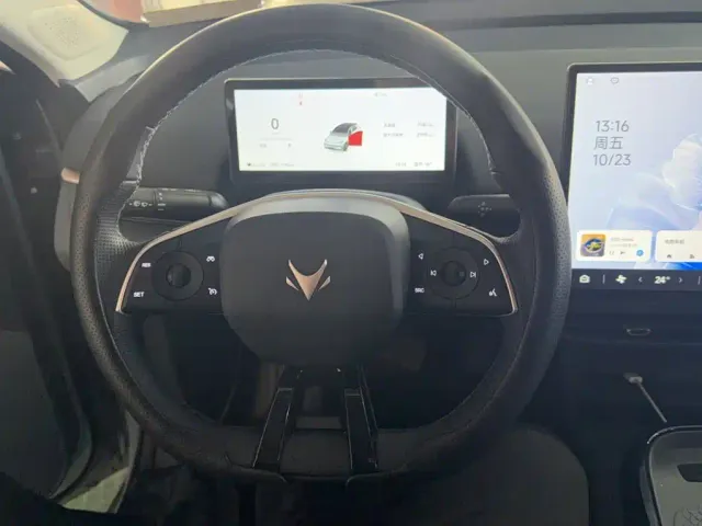 Arcfox T1 — Фото автомобиля 2