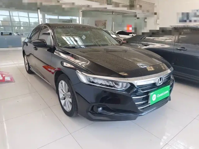 Honda Accord — Фото автомобиля 3