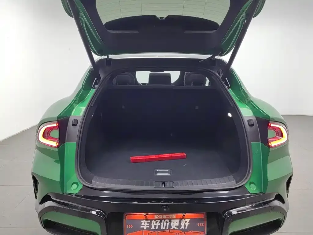 Xiaomi Auto Xiaomi YU7 2025 Extended Range RWD Edition — Фото автомобиля 16