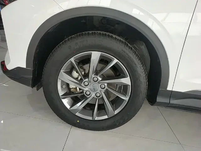 Geely Binyue — Фото автомобиля 22