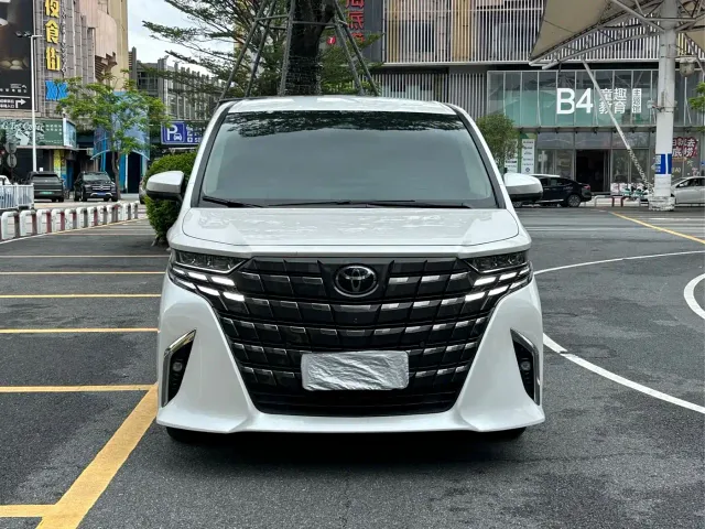 Toyota Alphard — Фото автомобиля 3