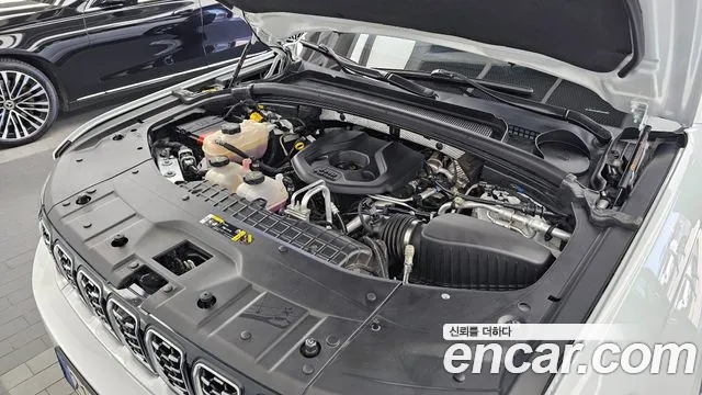Jeep Cherokee — Фото автомобиля 6