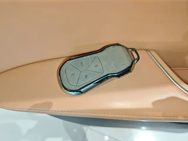 Xpeng P5 — Фото автомобиля 8