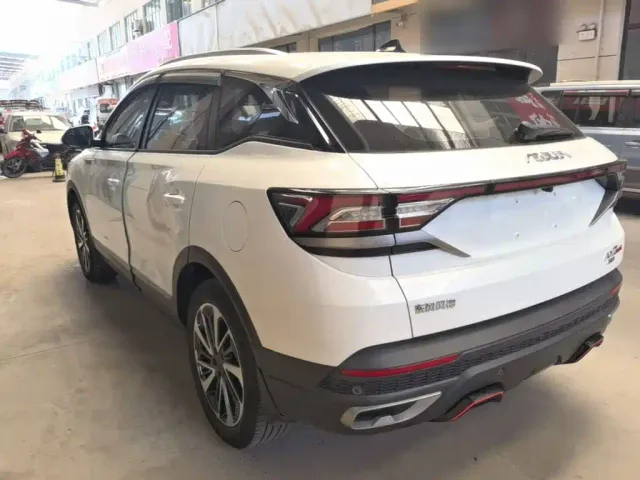 Dongfeng Fengshen AX7 — Фото автомобиля 4