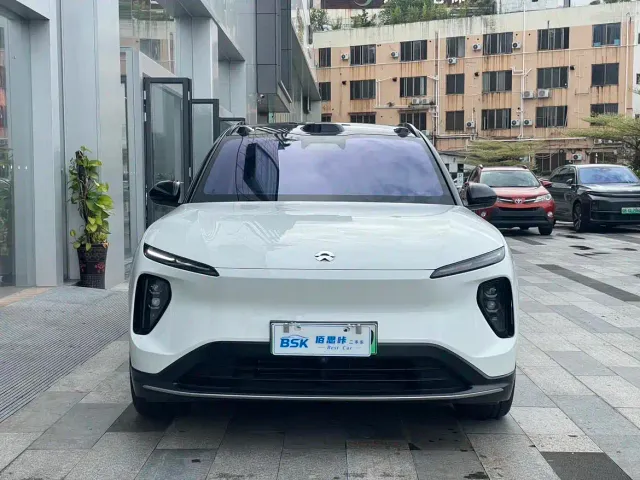 Nio ES6 — Фото автомобиля 16