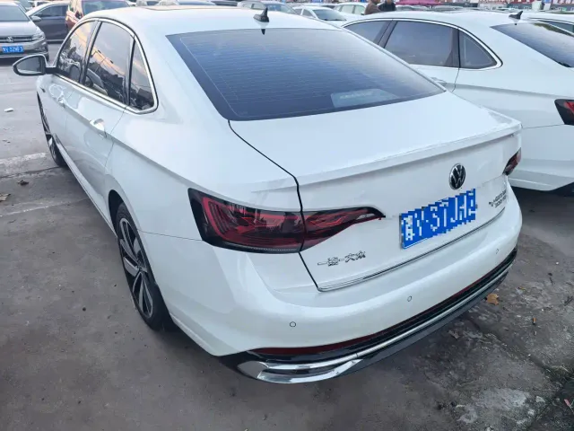 Volkswagen Sagitar — Фото автомобиля 12