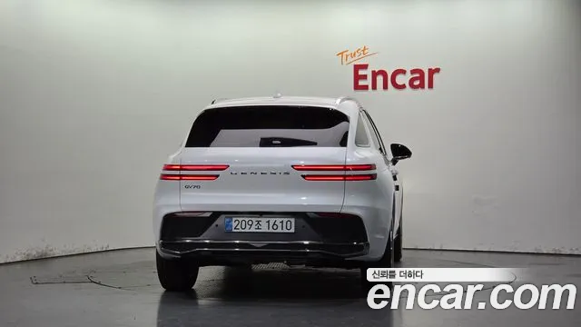 Genesis GV70 — Фото автомобиля 4