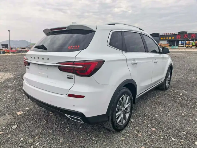 Roewe RX5 — Фото автомобиля 6