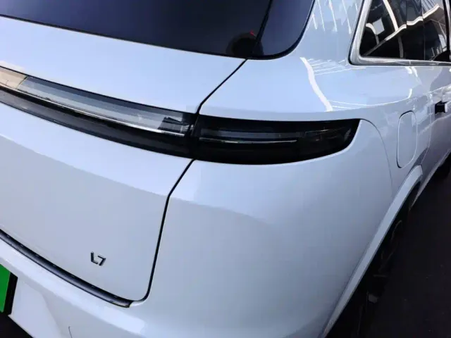Li Auto L7 — Фото автомобиля 7