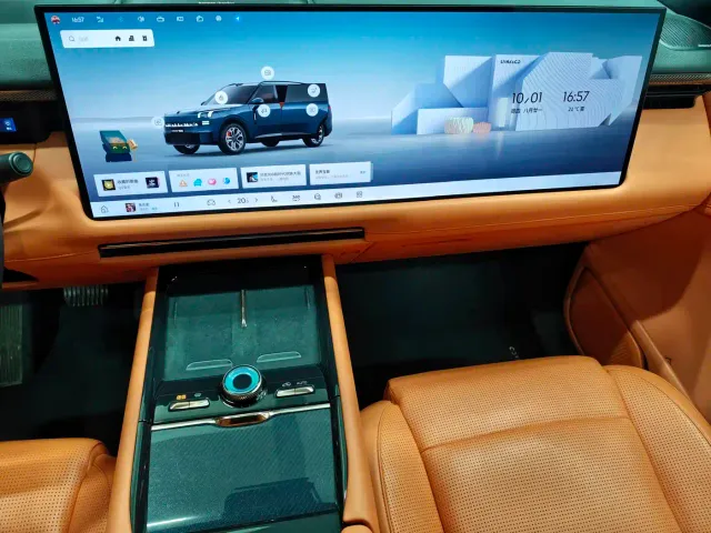 Lynk & Co 900 — Фото автомобиля 11