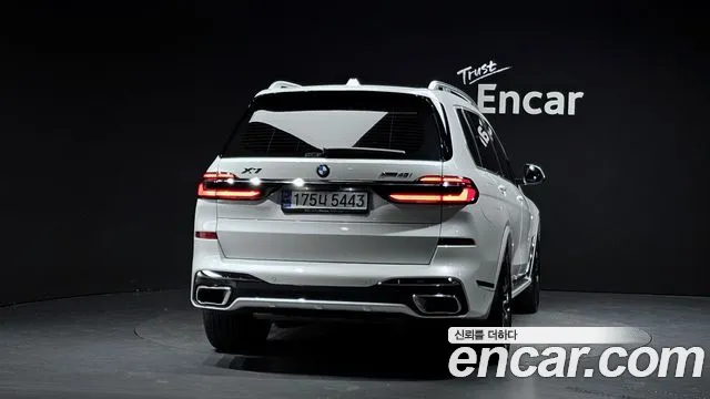 BMW X7 — Фото автомобиля 4