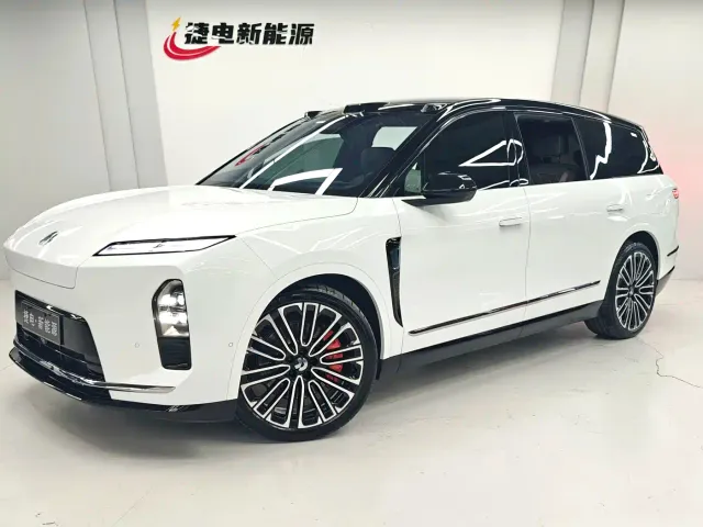 Фотография автомобиля — Nio ES8