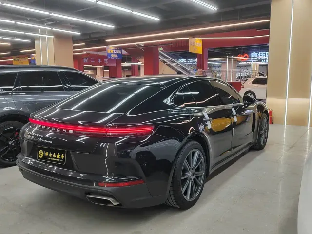 Porsche Panamera — Фото автомобиля 19
