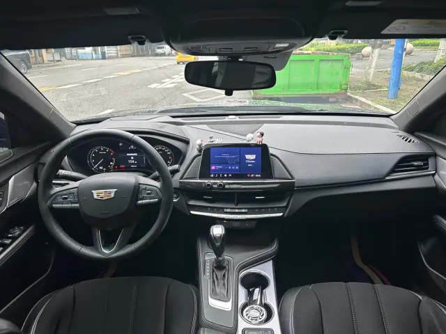 Cadillac CT4 — Фото автомобиля 25