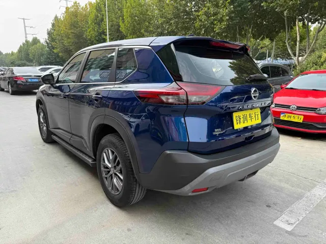 Nissan X-Trail — Фото автомобиля 6