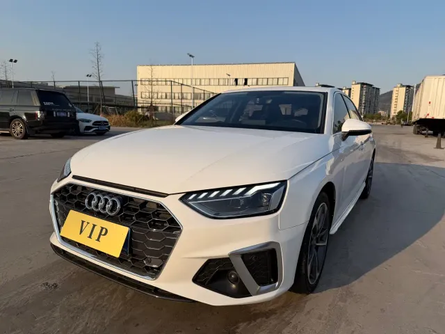 Audi A4L — Фото автомобиля 2