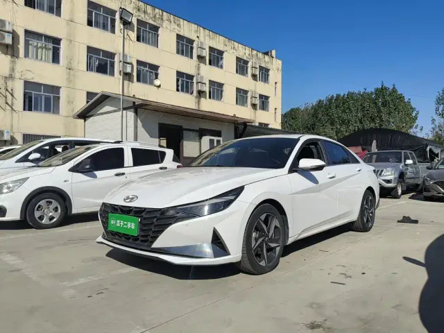 Фотография автомобиля — Hyundai Elantra