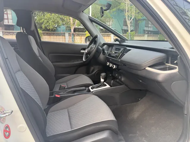Honda Fit — Фото автомобиля 5