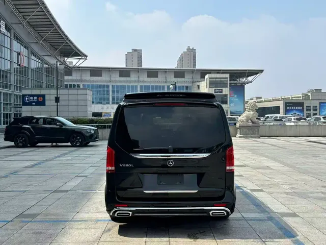 Mercedes-Benz V-Class — Фото автомобиля 7