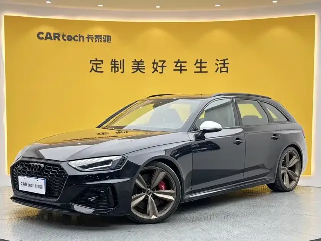 Фотография автомобиля — Audi RS 4