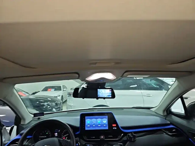 Toyota C-HR — Фото автомобиля 16