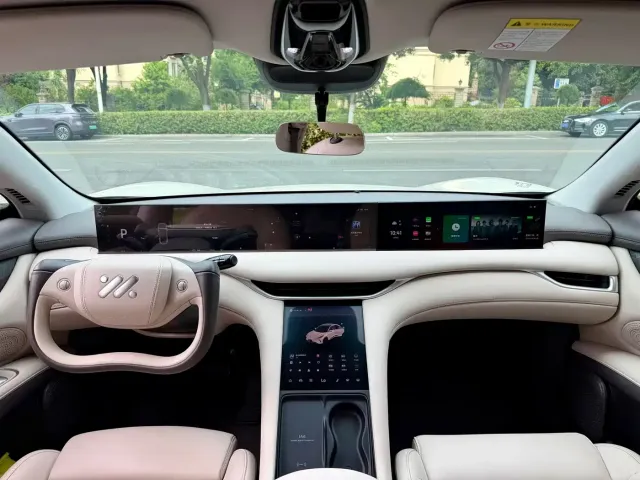 IM Motors LS6 — Фото автомобиля 10