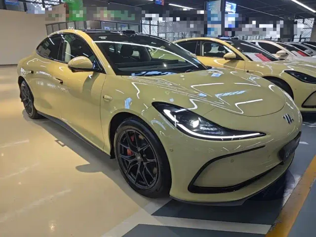IM Motors L6 — Фото автомобиля 3