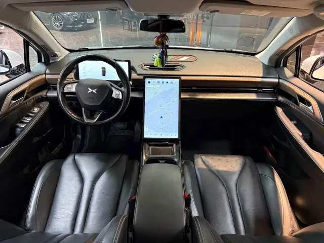 Xpeng P5 — Фото автомобиля 6