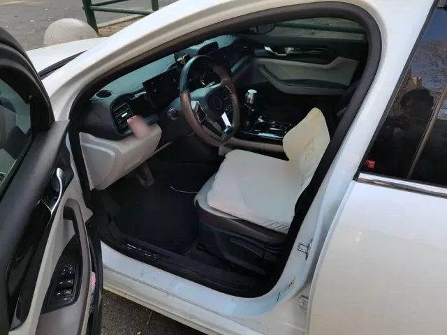 BYD Qin PLUS — Фото автомобиля 16
