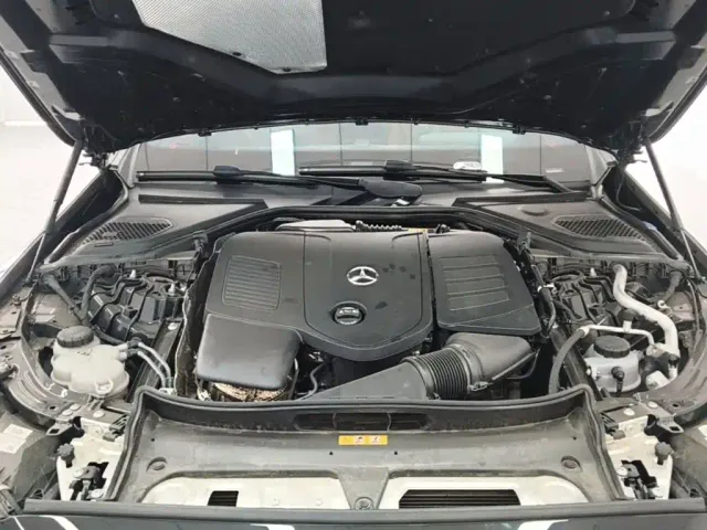 Mercedes-Benz E-Class — Фото автомобиля 19