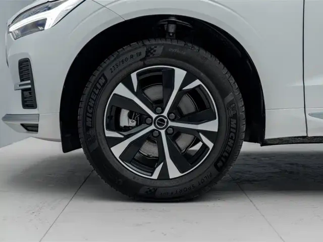 Volvo XC60 — Фото автомобиля 16