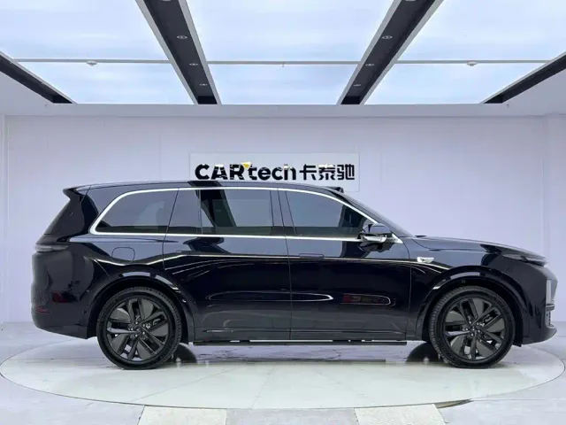 Li Auto L9 — Фото автомобиля 6