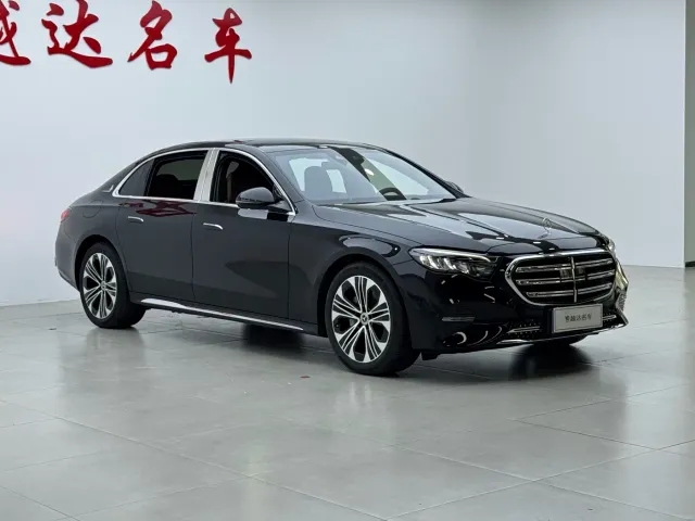 Mercedes-Benz E-Class — Фото автомобиля 5