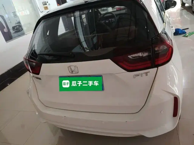 Honda Fit — Фото автомобиля 5