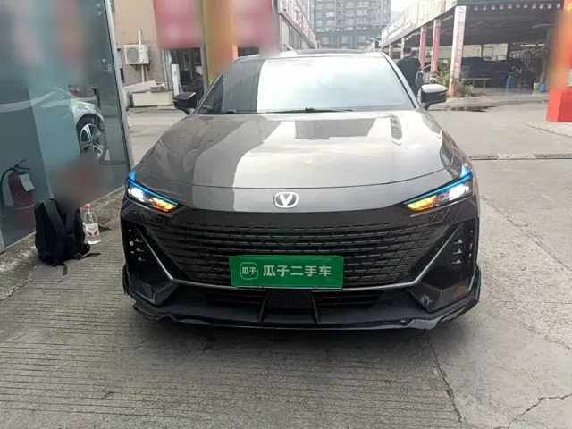 Changan UNI-V — Фото автомобиля 2